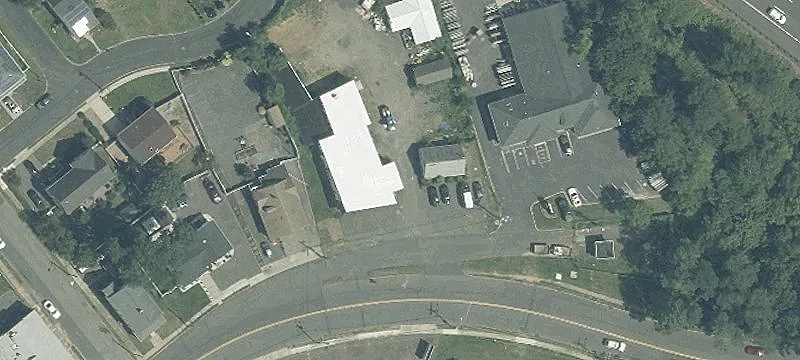 138 Lowr Main St
