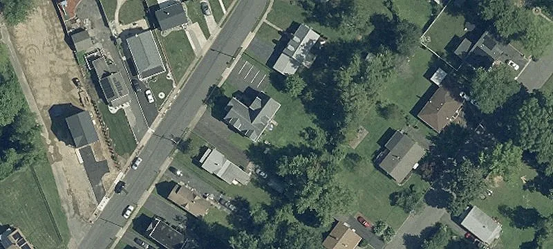 135 Woodland Ave