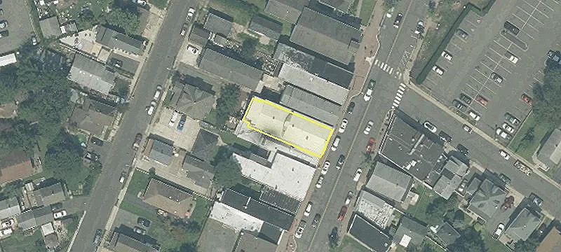 240 Main St