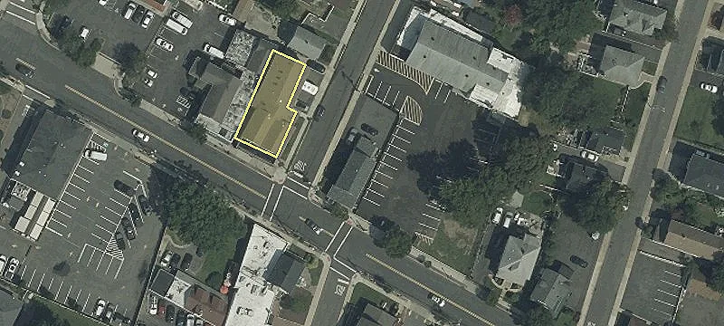 198 Main St