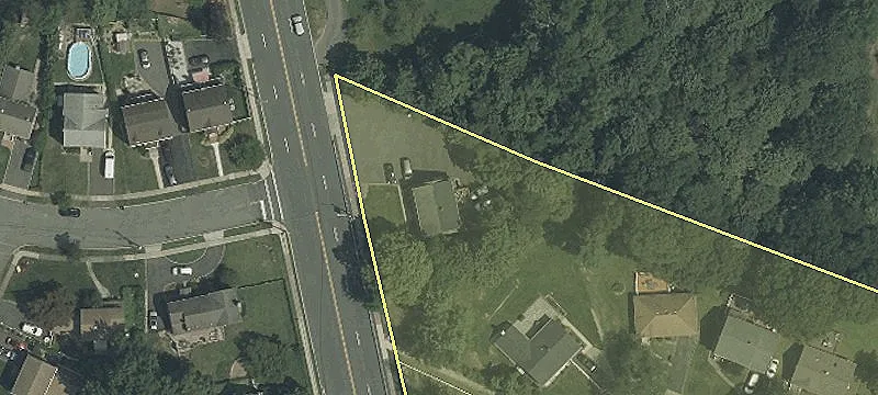 857 Pompton Ave