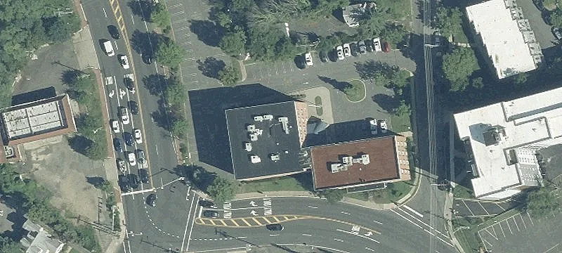 176 Riverside Ave