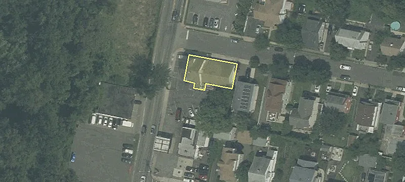 18-15 Maple Ave