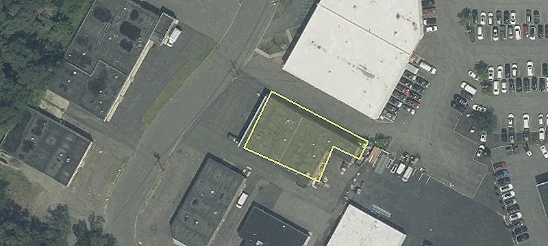 8 Industrial Ave