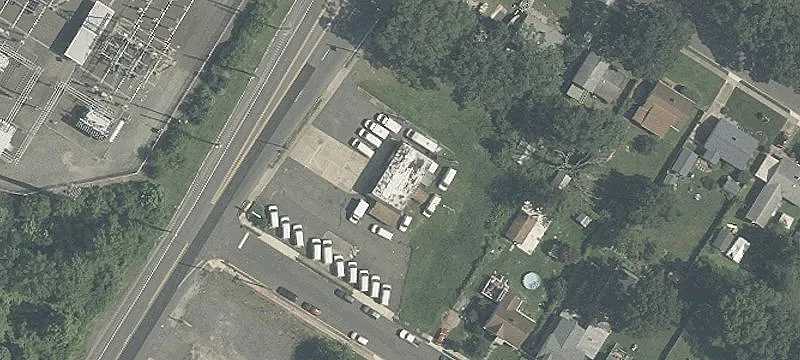 1075 Broadway