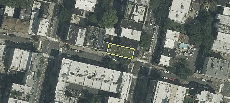 500 1st St