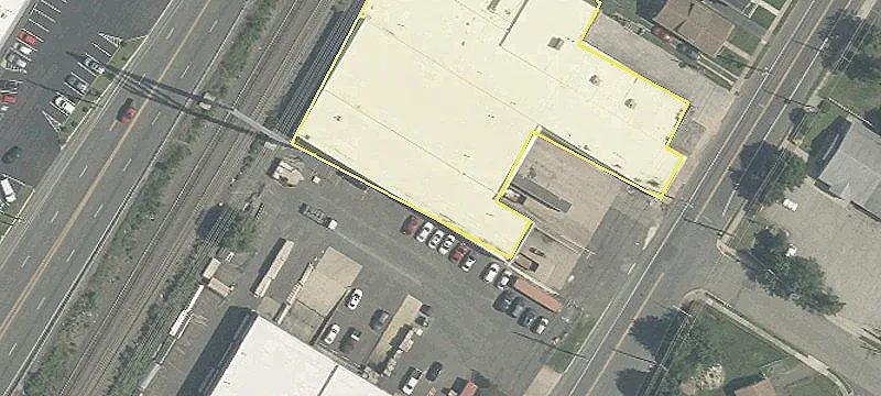 1040 Broadway