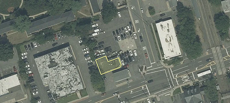 20-11 Fair Lawn Ave