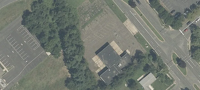 4 Veterans Pkwy