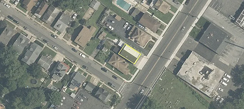 805 Broad St