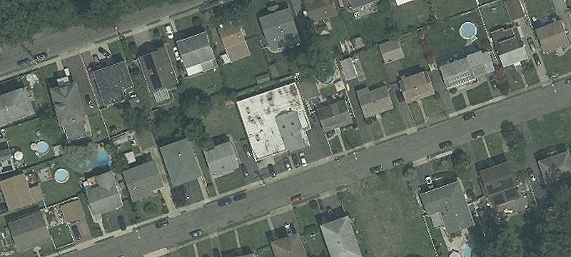385 Falmouth Ave