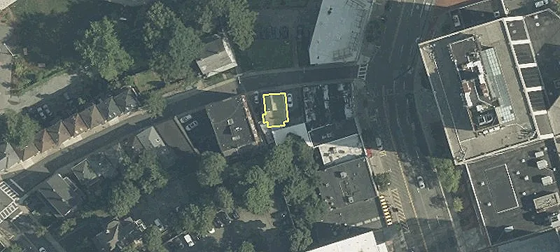 8 Clinton Pl