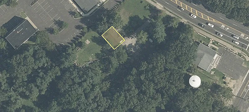 55 Lakeview Dr