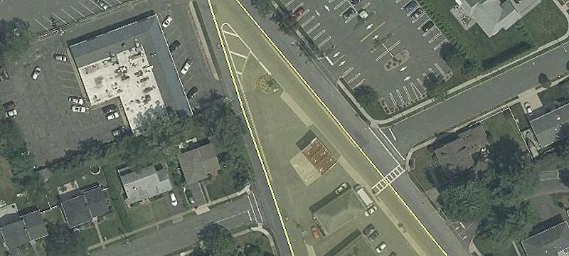 Saddle Riv Rd