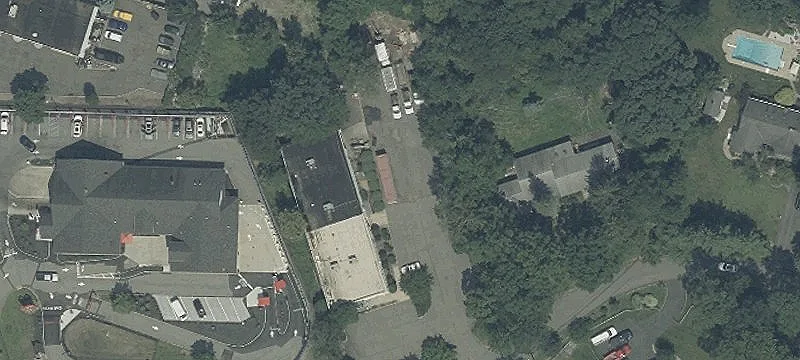 76 Brookside Dr