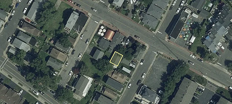 277 Bay Ave