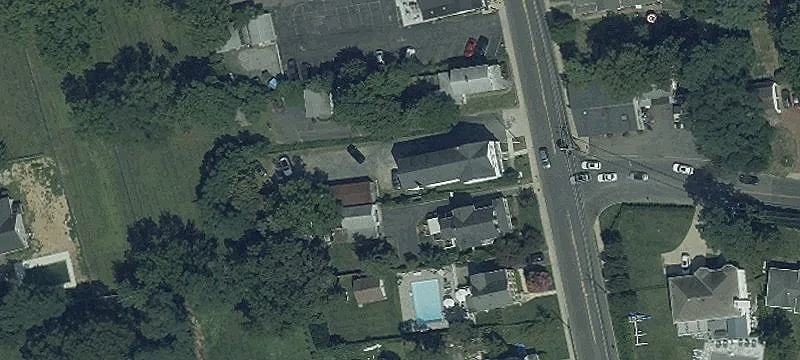 76 Monmouth Rd