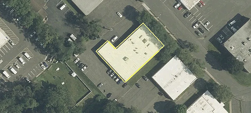 1181 Globe Ave