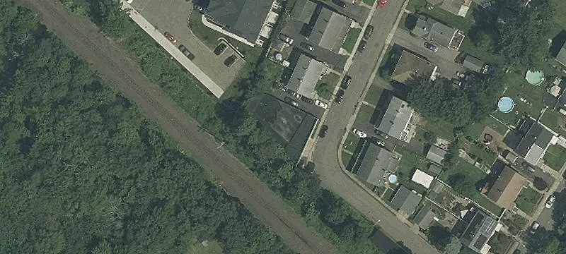 24 Woodside Ave