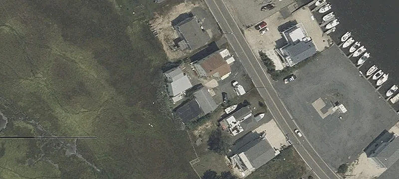 347 Dock Rd