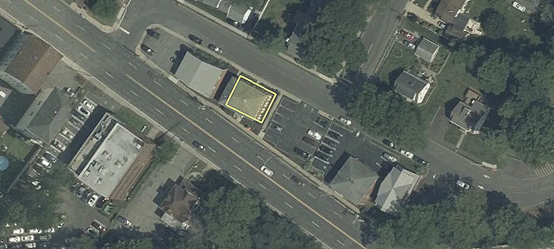 374 Morris Ave