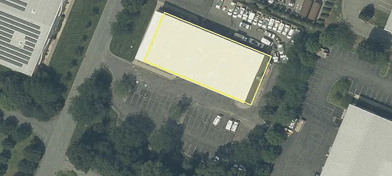 9 Middlebury Blvd