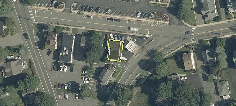 411 Main St