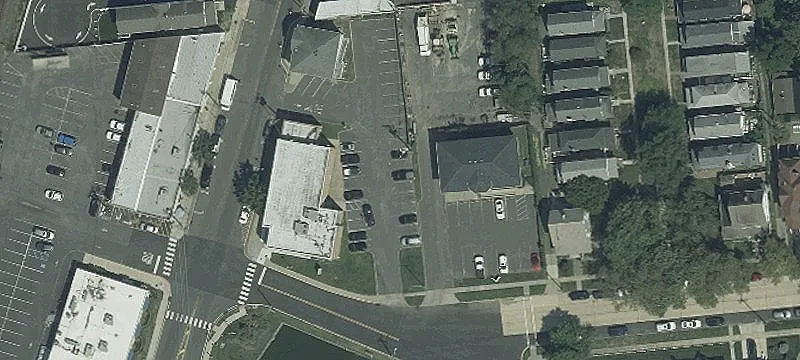 560 Main St