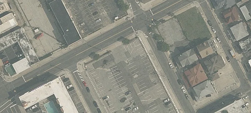 2704 Pacific Ave
