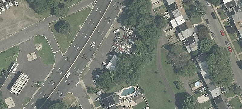 650 Cres Blvd