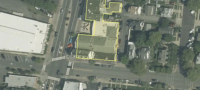 402 Main St