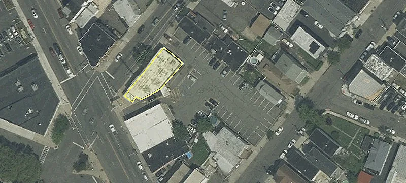 22 Bloomfield Ave