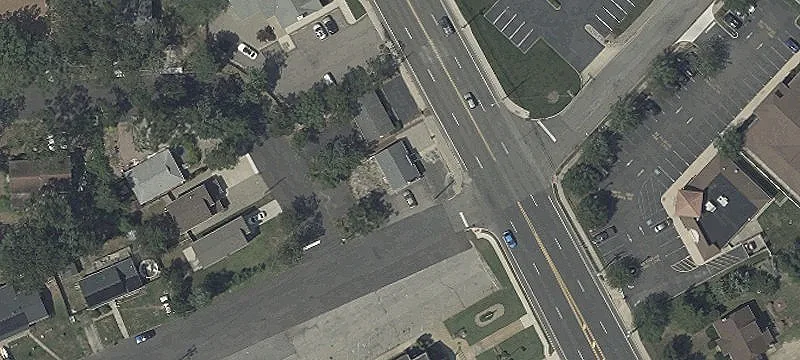 211 Lacey Rd