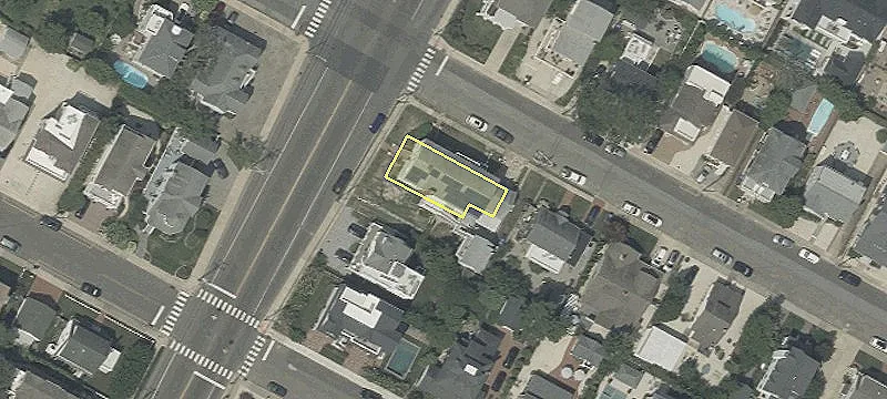 601 Bay Ave