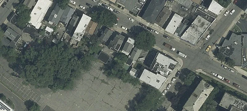 336 Henry St