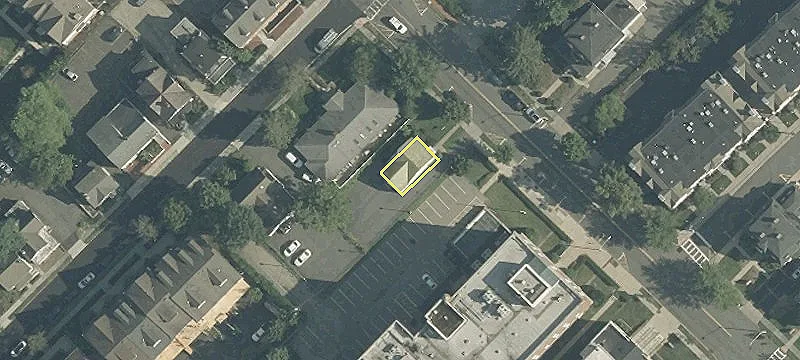 25 Maple Ave