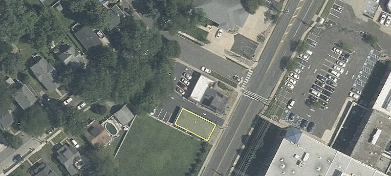 25 Laurel Rd
