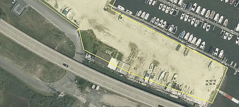 611 Roosevelt Blvd