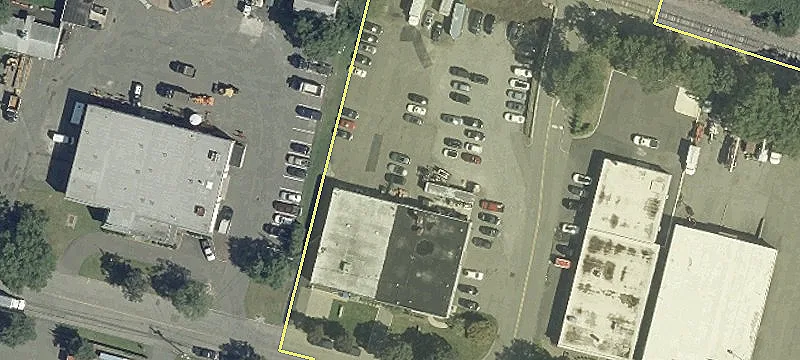 471 Main St