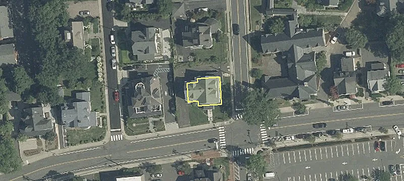 30 Woodland Ave