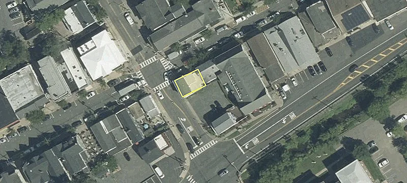 2 Main St