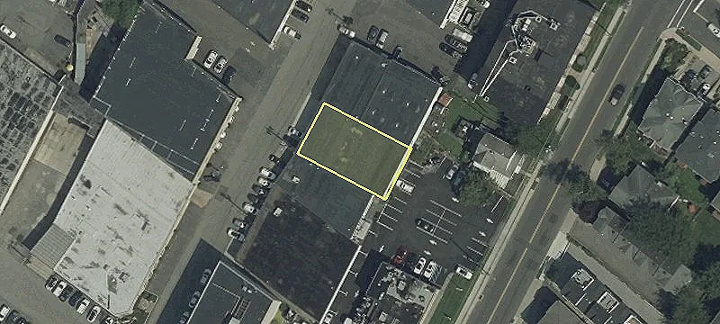 460 Commercial Ave