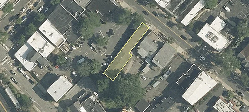 73 Main St