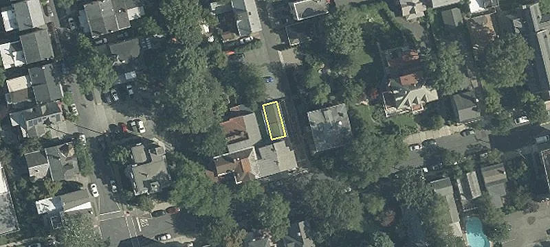32 York St