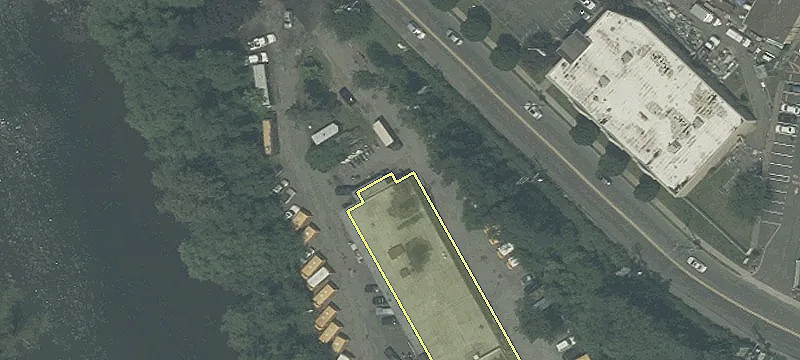 18-22 Riv Rd