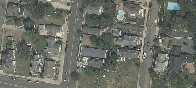 10 Central Ave