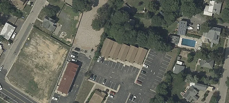 102 Bay Ave, Unit 6