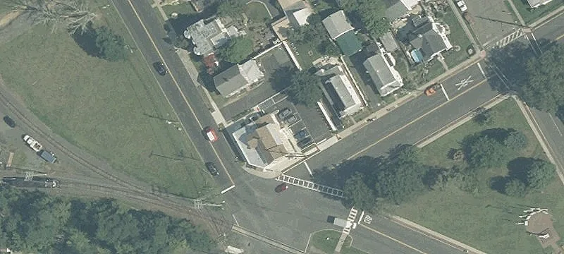 2 Lincoln Ave