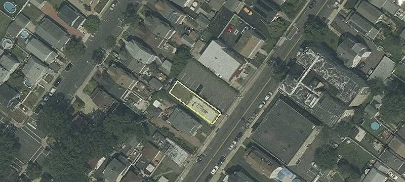 725 Elm St