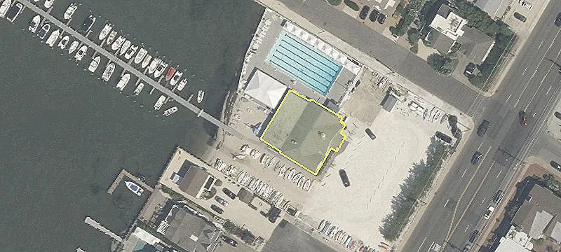 11200 Long Bch Blvd